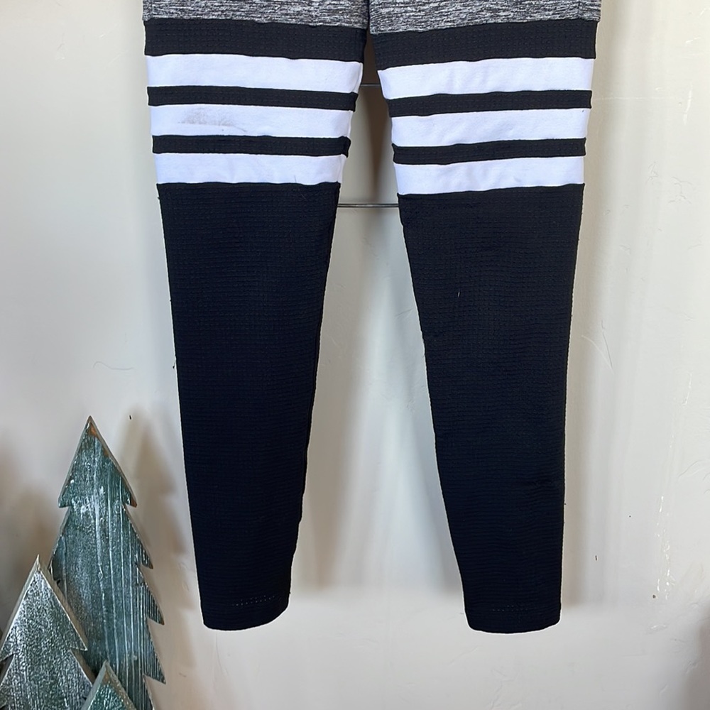 Bombshell sportswear thigh high leggings - Picture 6 of 11